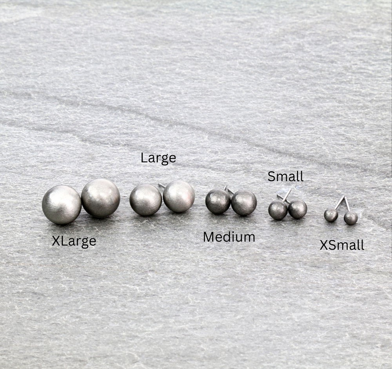 Navajo Pearl Stud Earrings (Silver)   |  Large